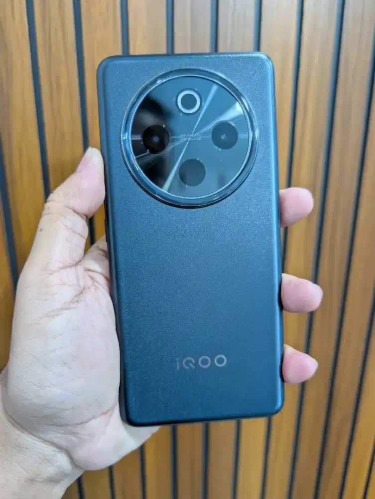 Iqoo Z10 5G (12/512) Fullset Original