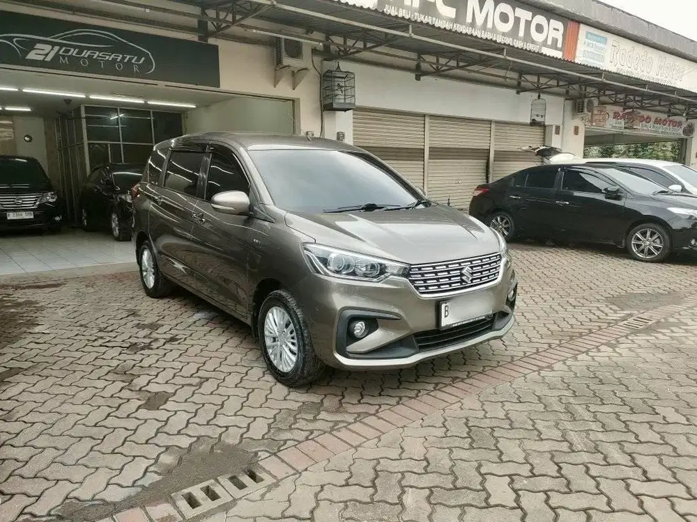 KM 71 RB ERTIGA GX AUTOMATIC 2018 ABU ABU METALIK SUZUKI