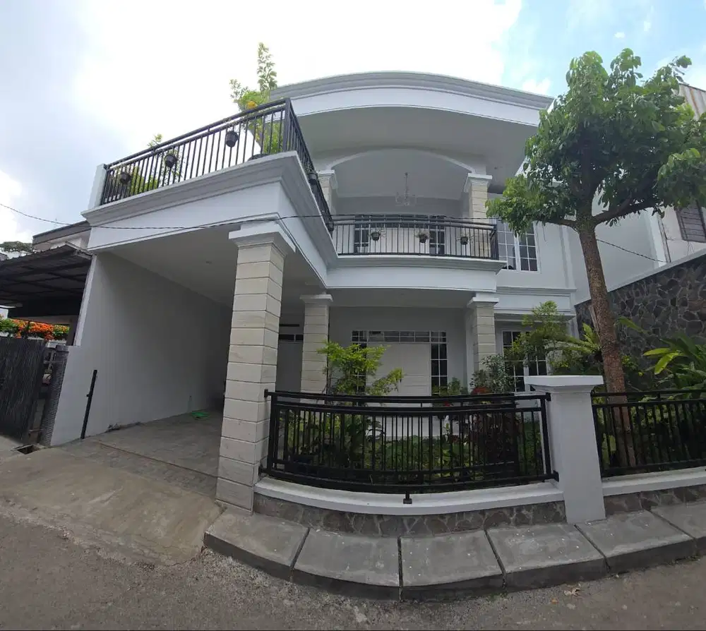 DIJUAL RUMAH MEWAH SIAP HUNI