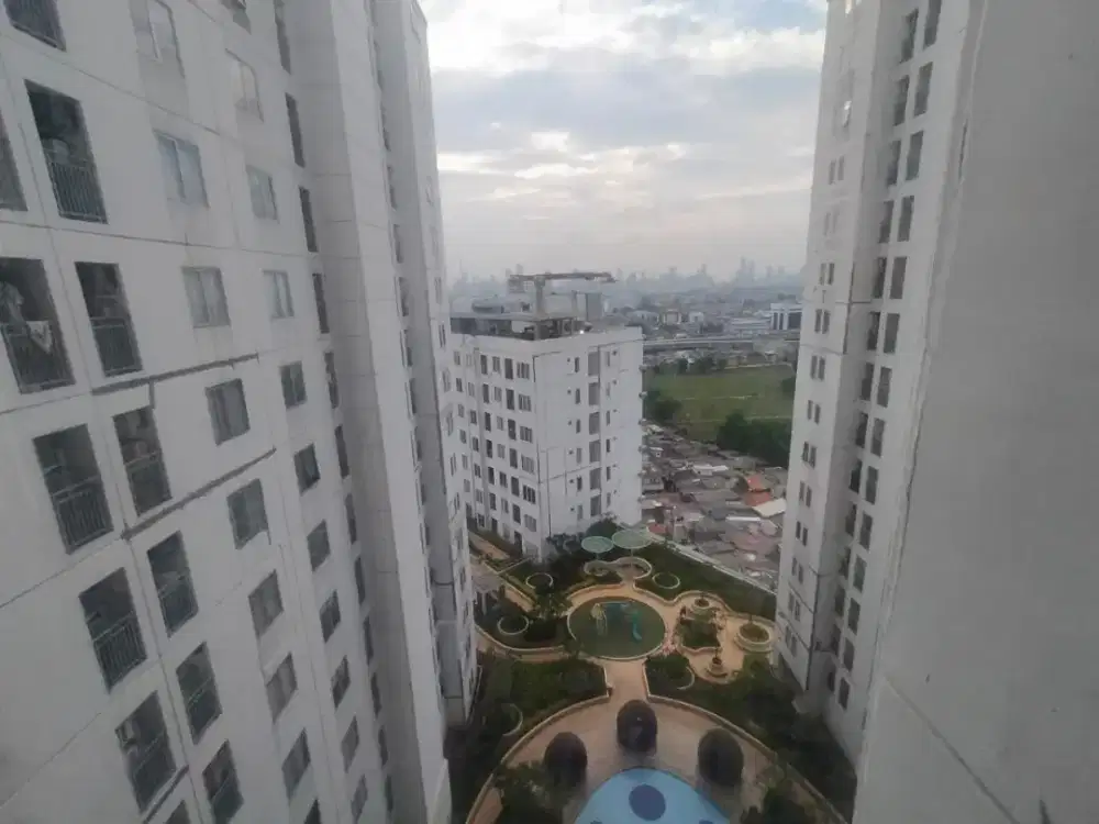 2 Kamar Kosongan Tower Alamanda di Apartemen Bassura City
