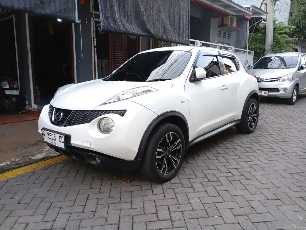 Nissan Juke RX 2013 AT Putih mulus mengkilap terawat utuh Kaleng