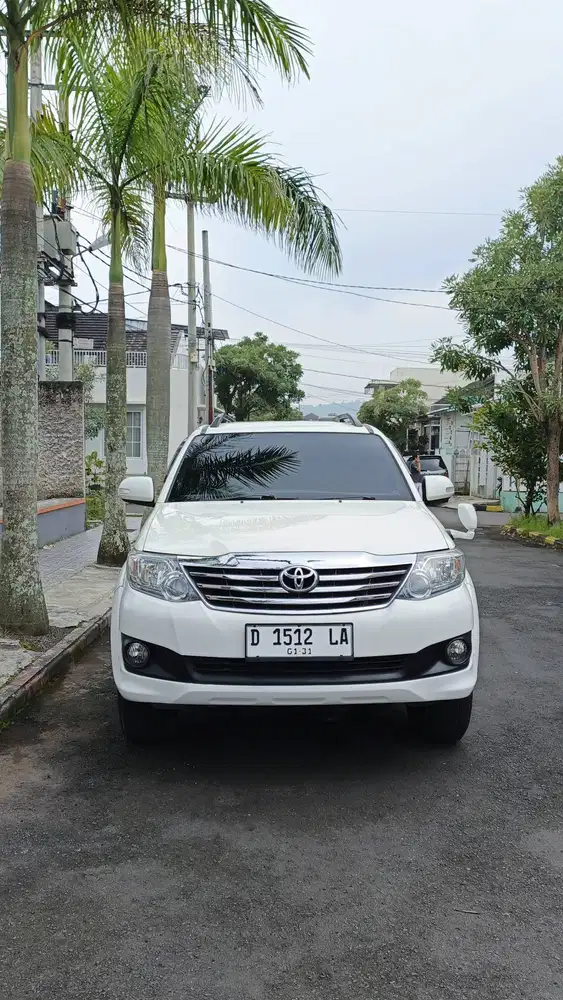 Toyota Fortuner G luxury matic 2011 putih