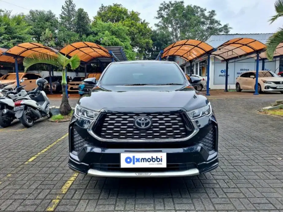 TOYOTA KIJANG INNOVA 2.0 ZENIX V HV CVT MODELLISTA HYBRID MATIC 2023