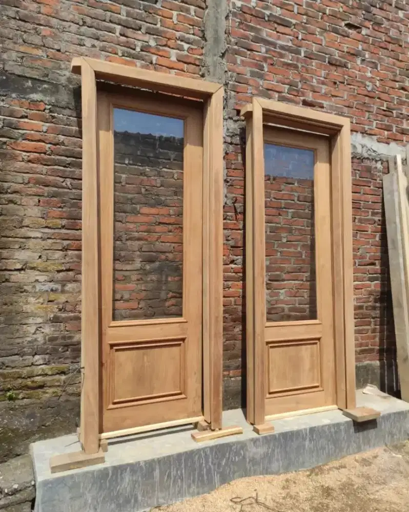 Kusen pintu kayu jati kombinasi kaca