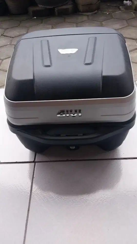 Box Motor Merk Givi
