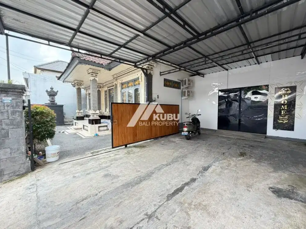 KBP1539  Simple House With Balinese Building Design.