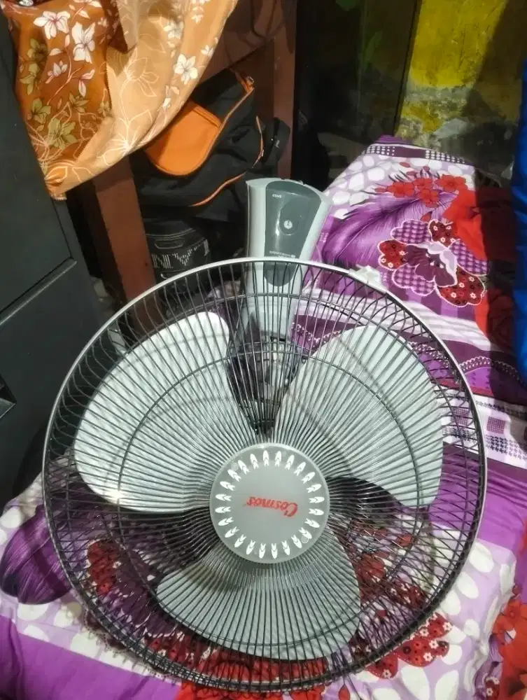 KIPAS ANGIN DINDING COSMOS