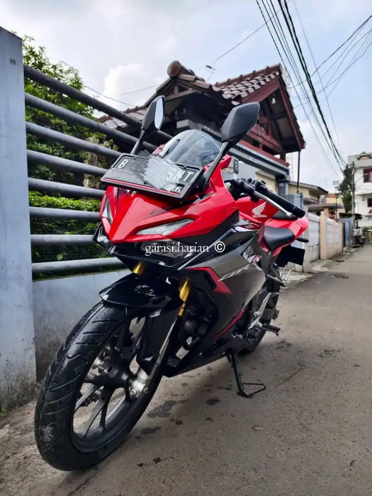 (Low KM) Honda CBR150R 2021