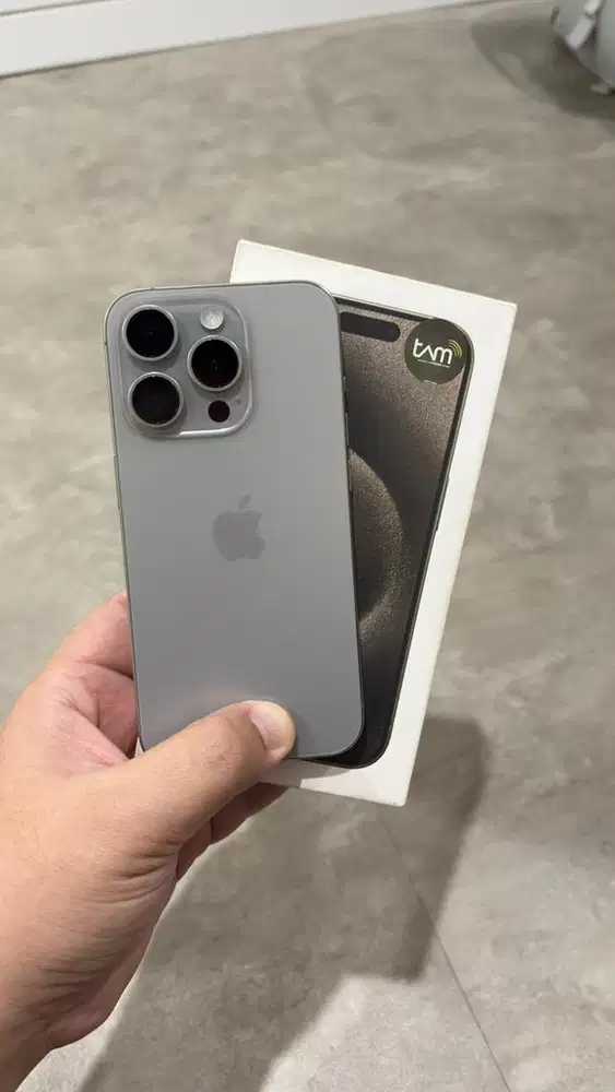 Iphone 15 Pro 128GB Warna Natural Titanium ex IBOX