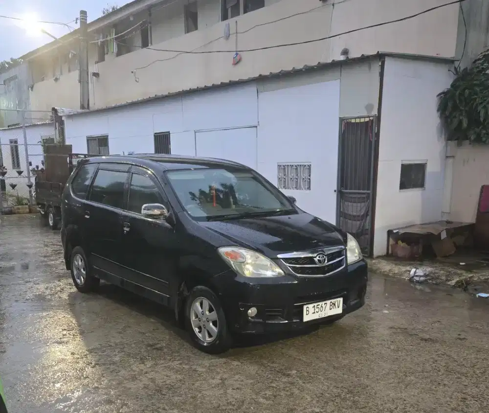 Avanza G 1.3 automatic 2010