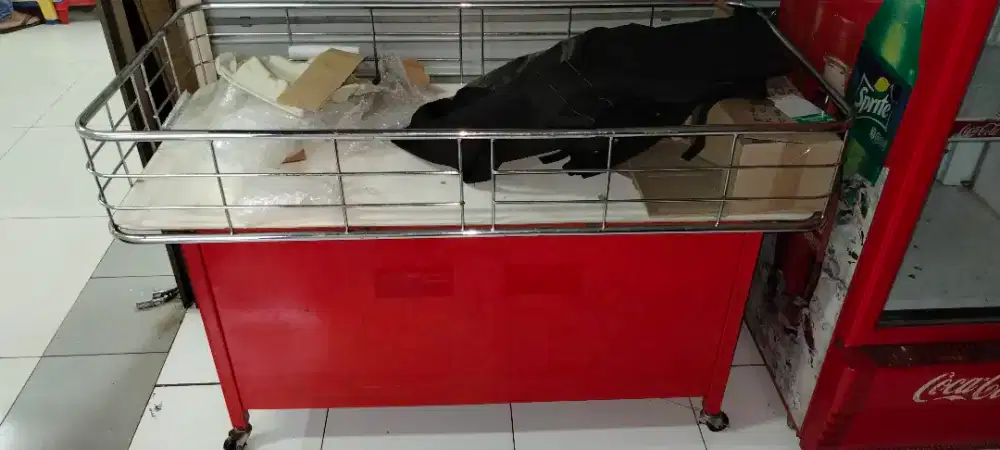 Rak baju departemen store