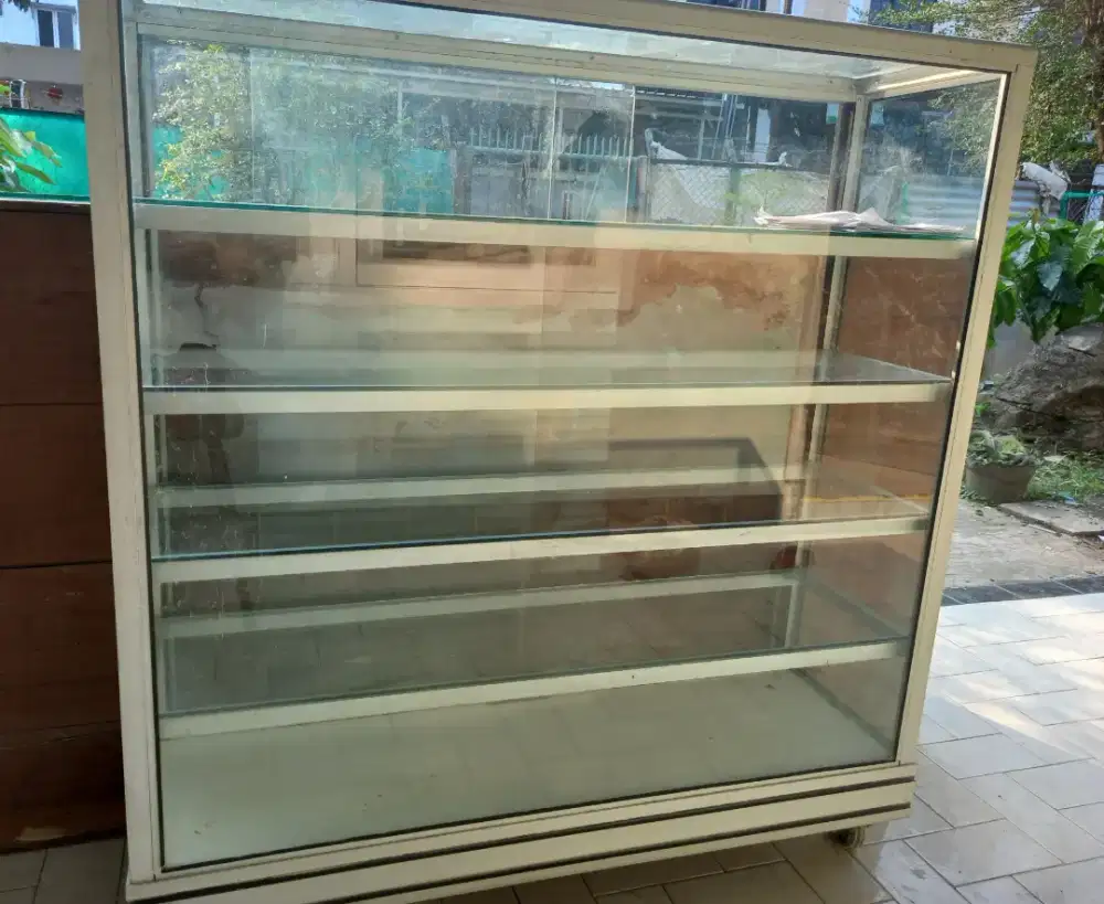 Stealing Jualan 5 tingkat.