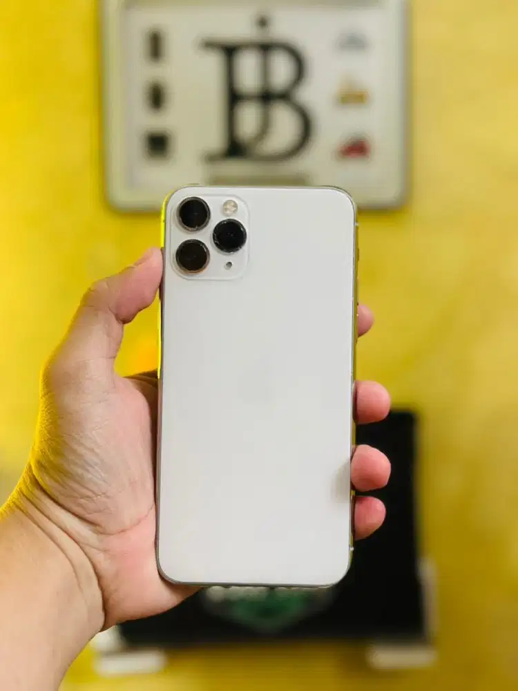 iPhone 11 Pro 256gb Mulus jual cepaat