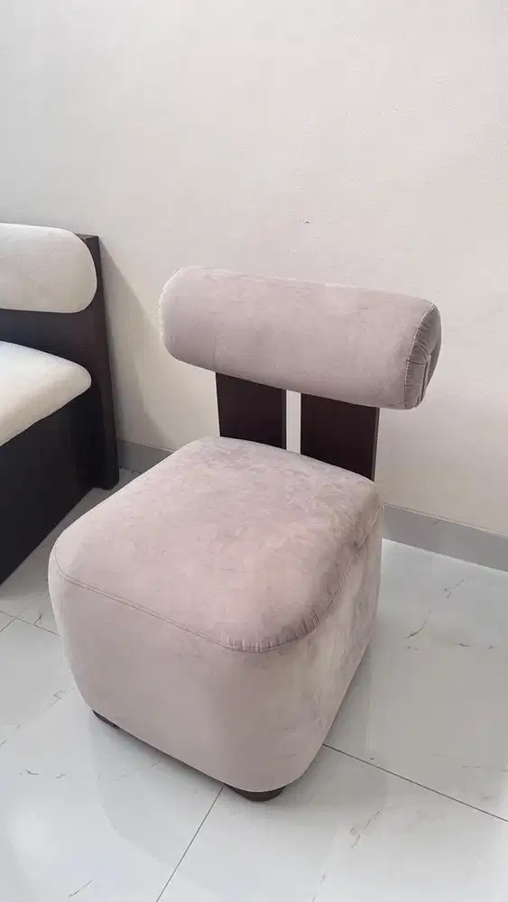 Kursi / Sofa Aesthetic Pinterest