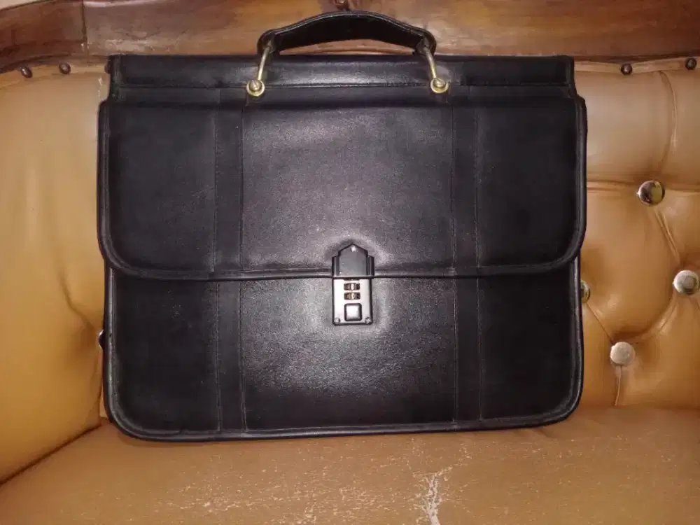 Tas kantor pria/ wanita.