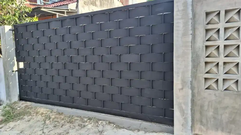 Pagar besi minimalis