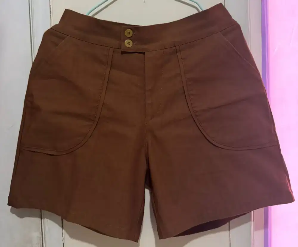 Celana Pendek Caramelo