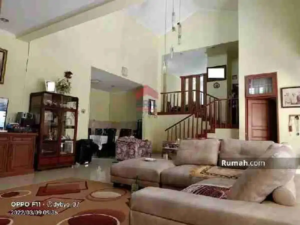 Rumah Mewah 2 Lantai Sayap Cigadung