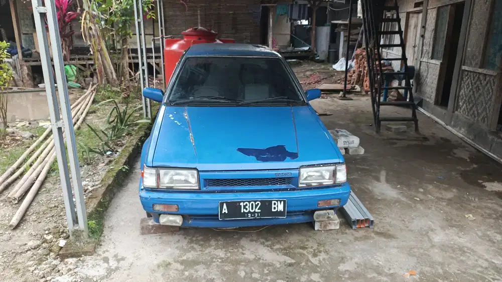 Mazda 323 1986 Bensin