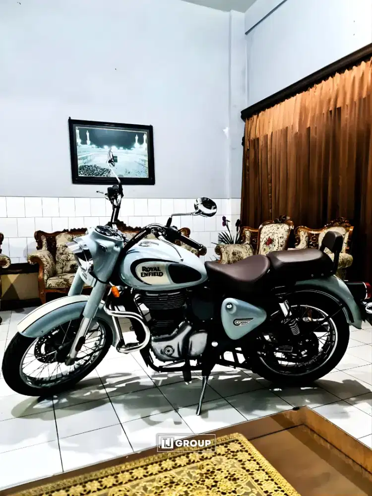 FOR SALE! Royal Enfield 350 Classic 2023