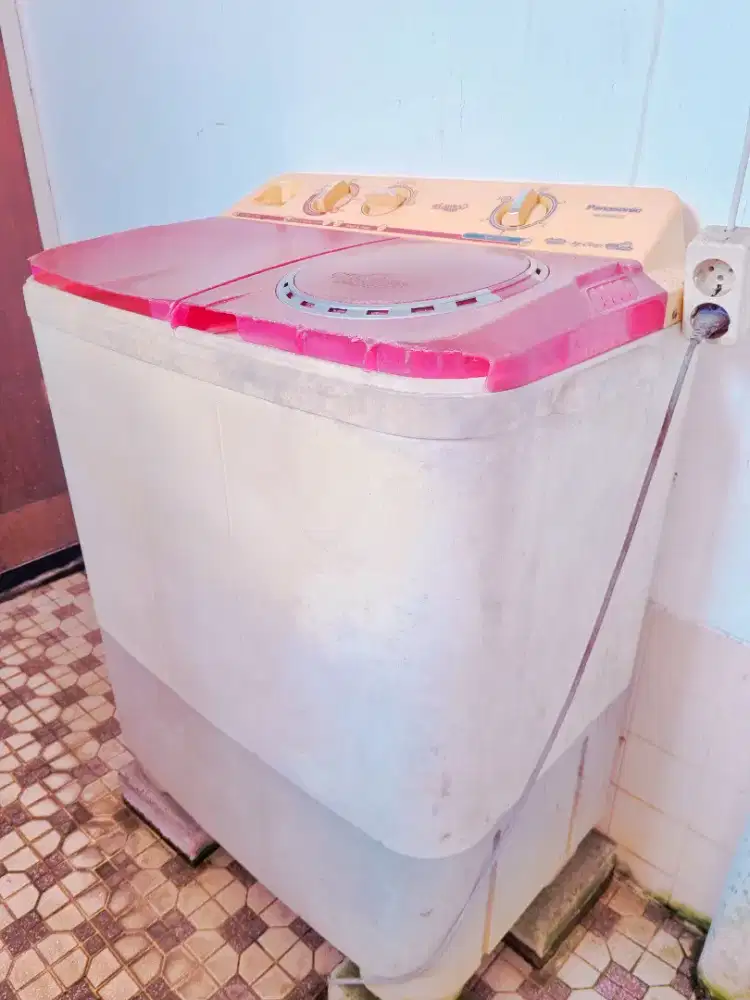 Mesin cuci merk Panasonic