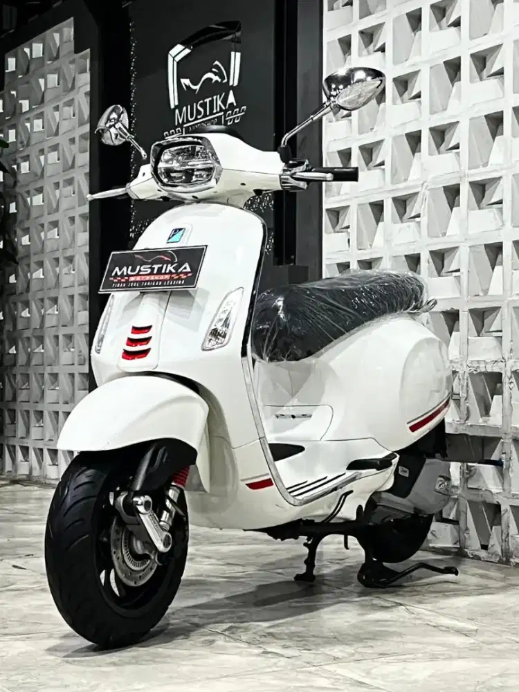 White Innocenza‼️Vespa Sprint S ABS 2022. DANNY Mustika Motor Sulfat