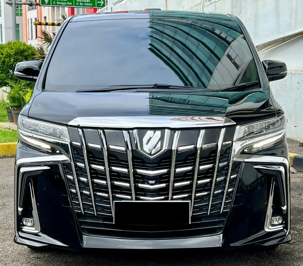 Toyota Alphard G ATPM 2021 Antik Low Km Murah Bekas Hitam Genap