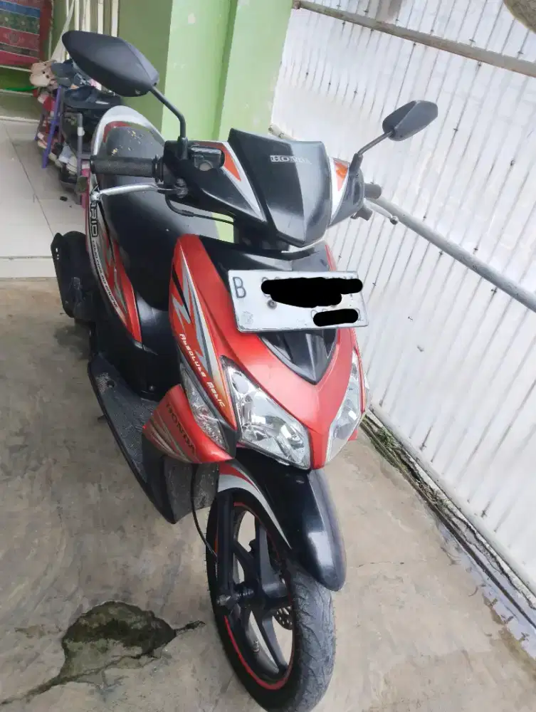 Honda vario 110 karbu 2013,motor enak tinggal pake aja..