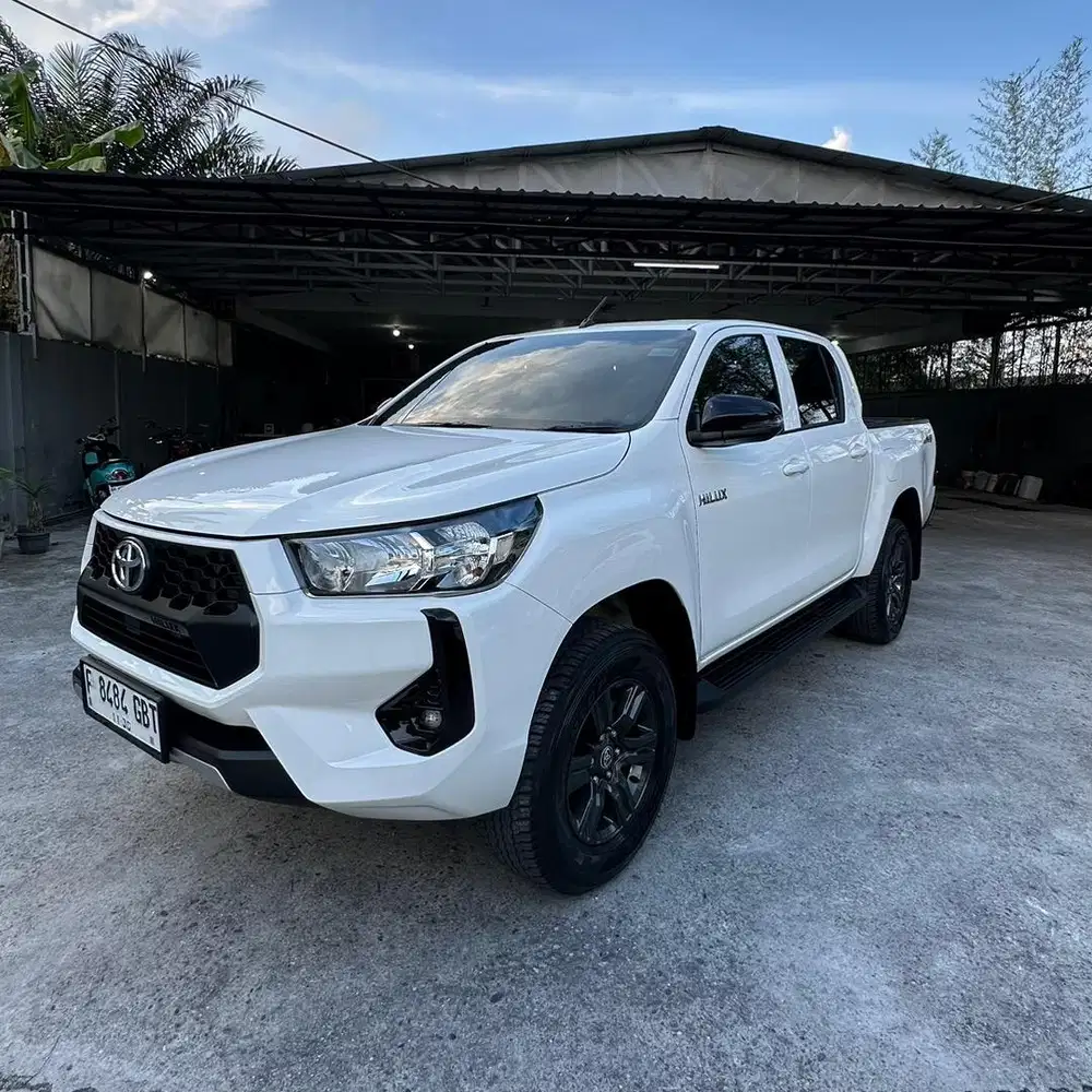 HiLux G 4x4 2025 ManuaL Km 4 Ribu Oto Seken Rasa Baru