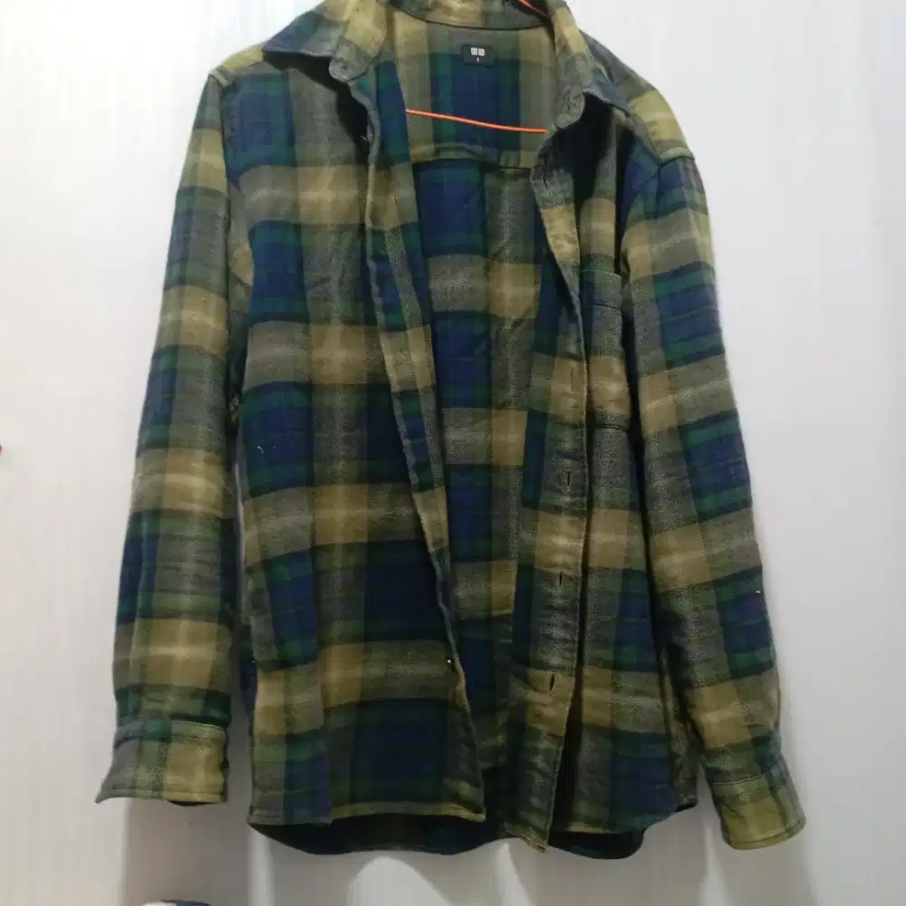 Kemeja flanel uniqlo size S