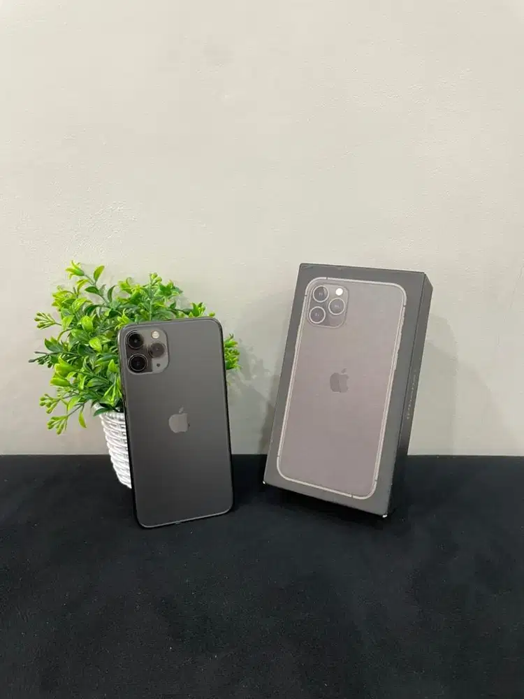 IPhone 11 Pro 256GB Gray mulus Fullset BH 100% Sinyal Permanent
