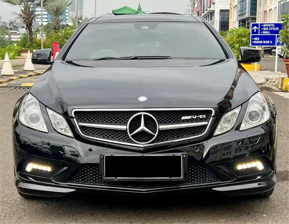 Mercedes Benz Mercy E250 E 250 Coupe AMG 2011 Antik Low KM Murah Bekas