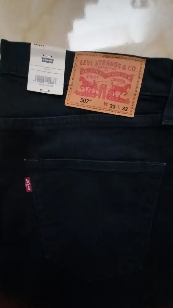 Levis 502 Taper