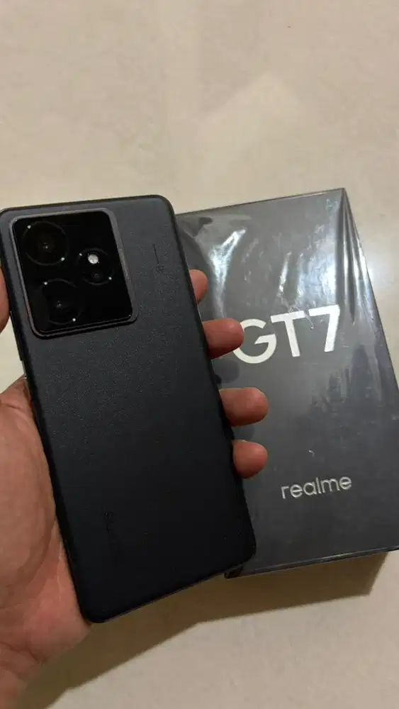 Realme gt 7 12/256gb like new