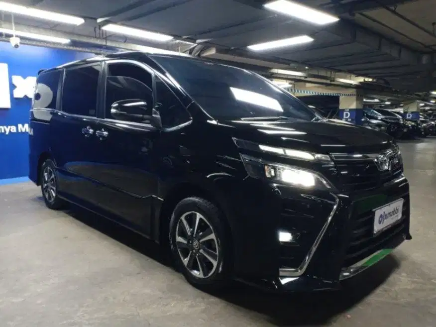 TDP 15JT, Garansi Mesin 1th Toyota Voxy 2.0 Bensin-AT Hitam 2020