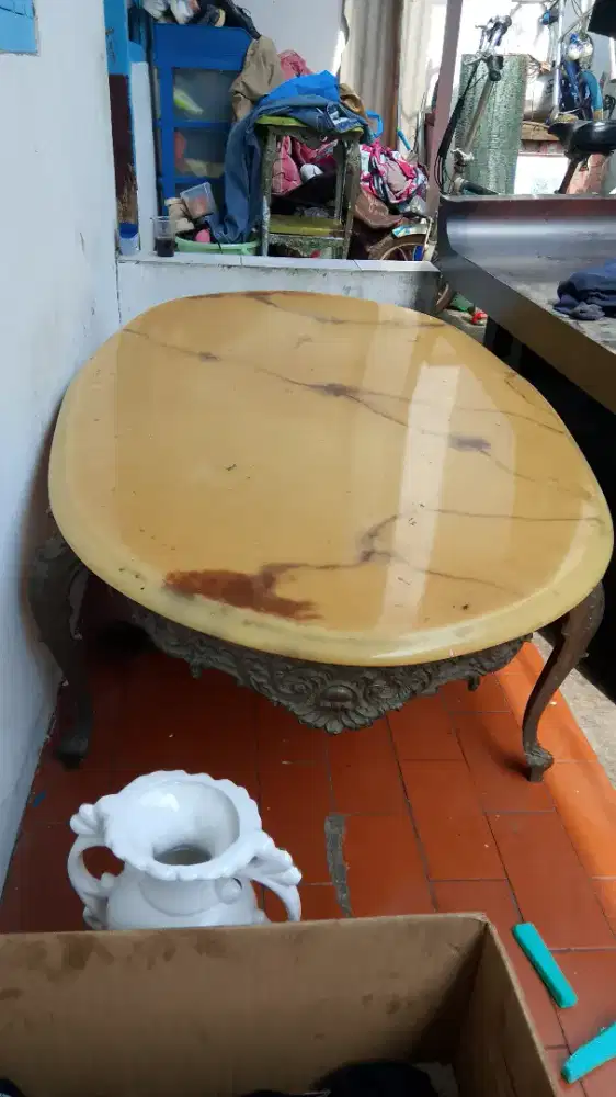 Meja marmer antik