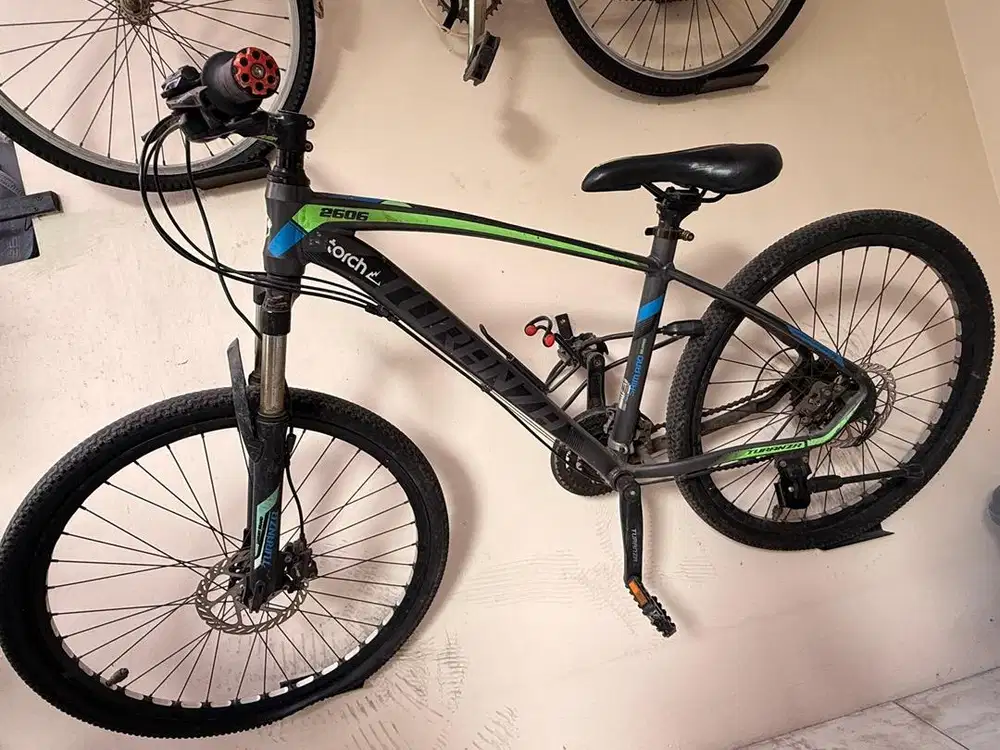Sepeda TURANZA 2606