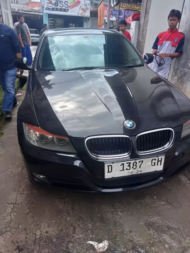 Jual BMW 320i e90 lci non idrive