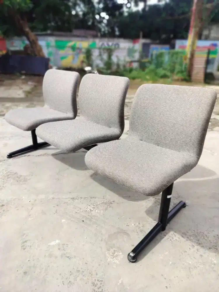 Kursi tunggu
Ukuran P 165 L 50 T 45

Stok 4 unit 
Harga 1,5jt