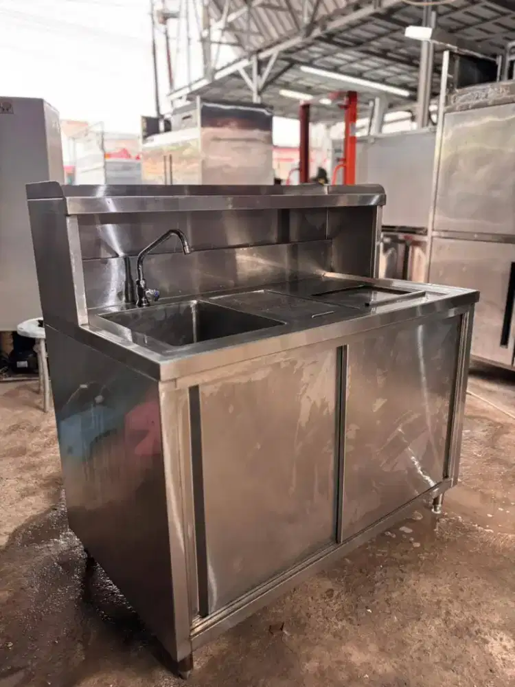 ICE BIN SINK / BAR STATION 120x70x85
Uppernya120x28x30