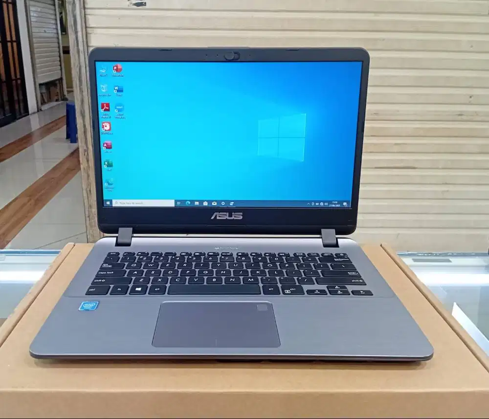 Laptop Leptop a407 intel celeron N4000 ram 4gb ssd 128 gb 14 inc