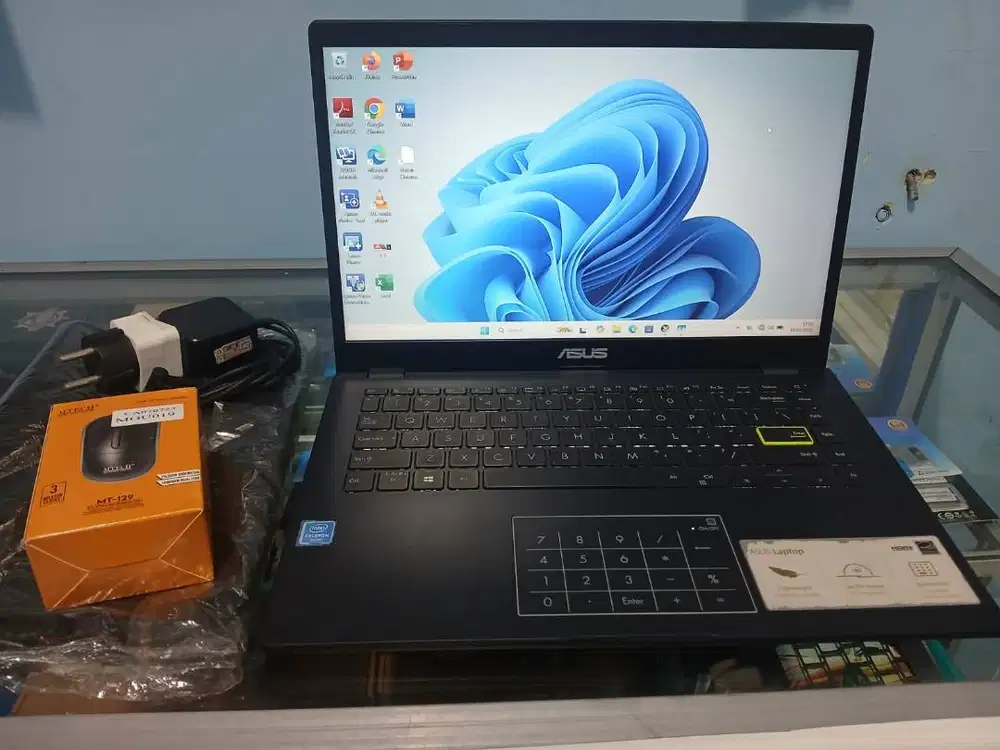 LAPTOP ASUS Vivobook