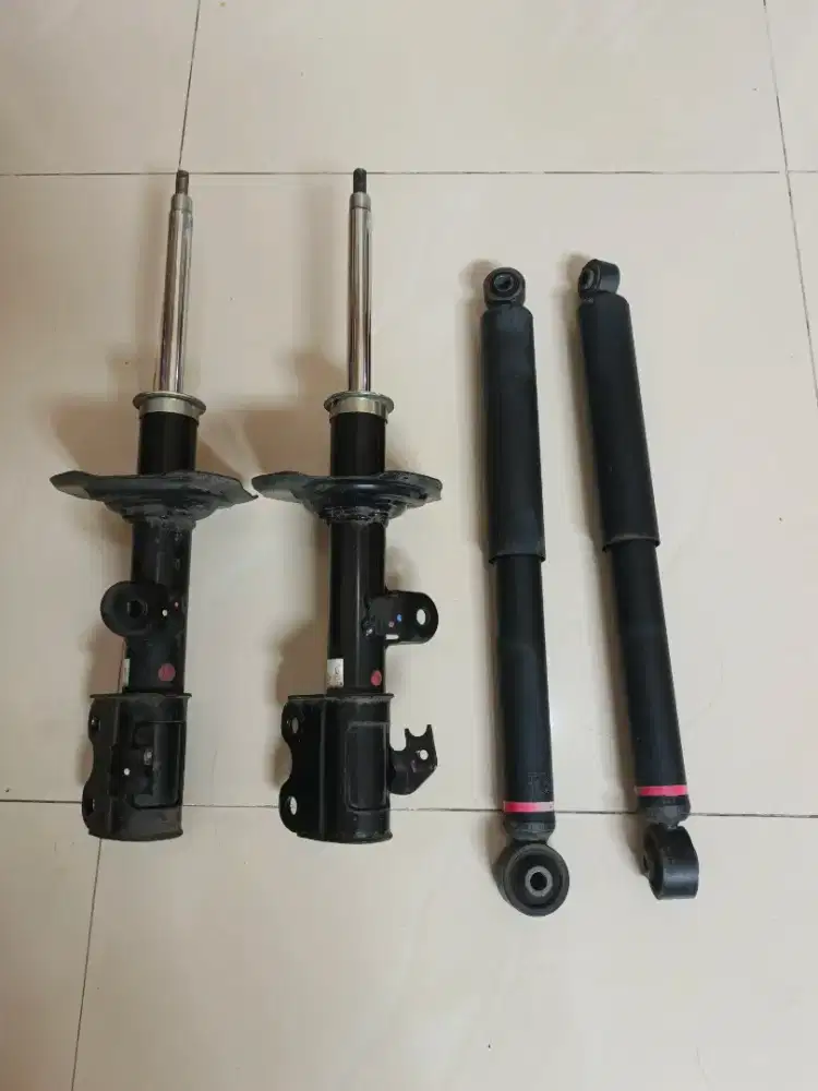 Shock depan & belakang grand new xenia / avanza