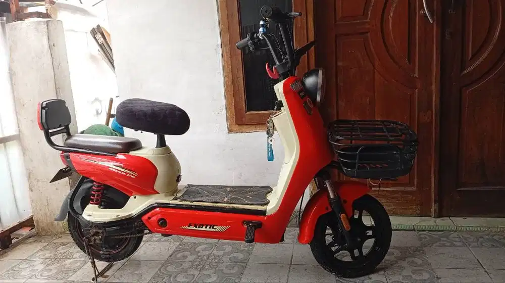 Sepeda Listrik Exotic Revolve