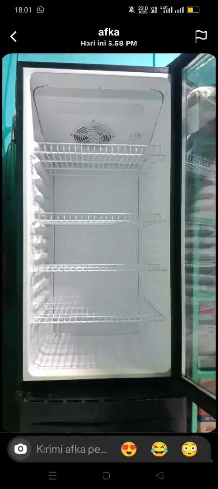 Di jual cepat showcase