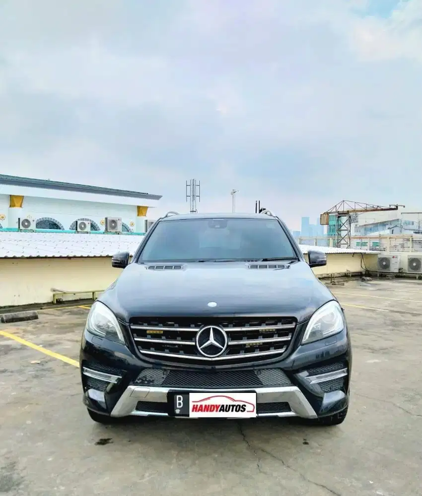Mercedes Benz ML400 AMG Tahun 2015  Automatic Hitam Metalik