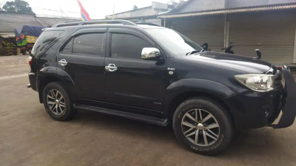 Toyota Fortuner 2010 Diesel