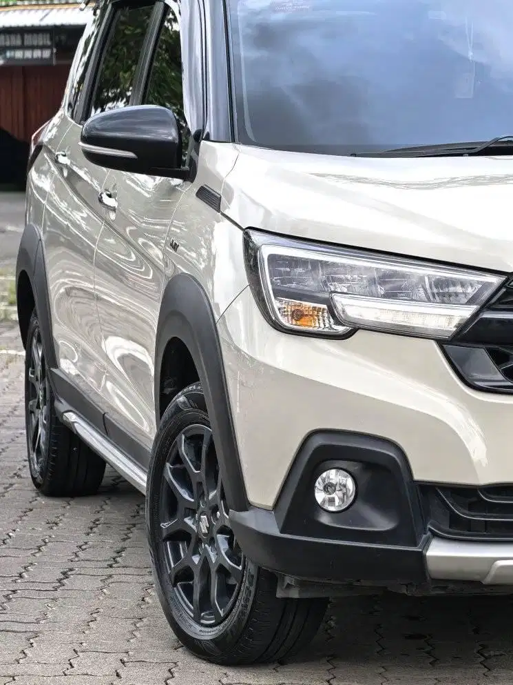 Antik Suzuki XL7 Alpha Hybrid Two Tone 2024 Automatic Plat H