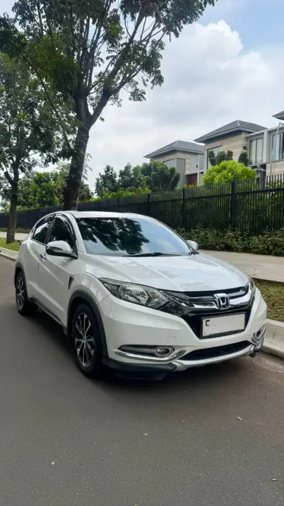 FOR SALE Honda HR-V  Limited Edition GIIAS 2015 E CVT