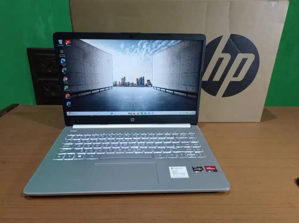 HP 14s Ryzen5 5500U Ram8 Nvme512 Fullset